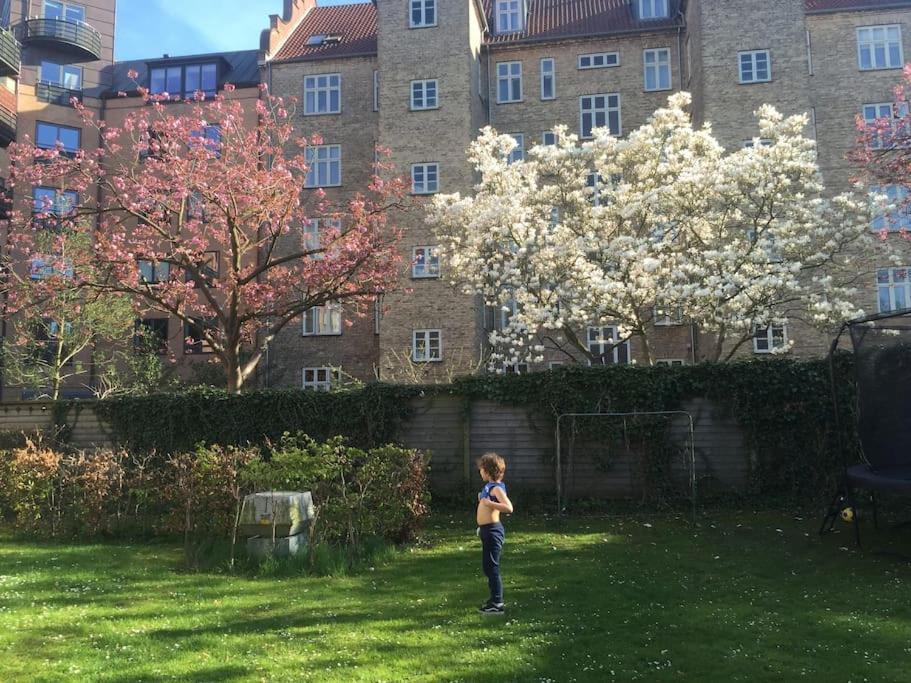 Lejlighed Perfect Situated For The Whole Family København